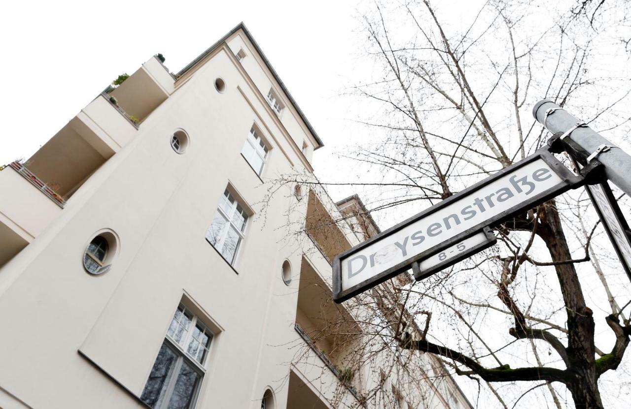 Droy By Rockchair Apartments L Superhost Status L 2 Bedroom Boxspringbeds Next To Center "Kurfuerstendamm" - Cozy Family & Business Flair Welcomes You! Berlin Bagian luar foto